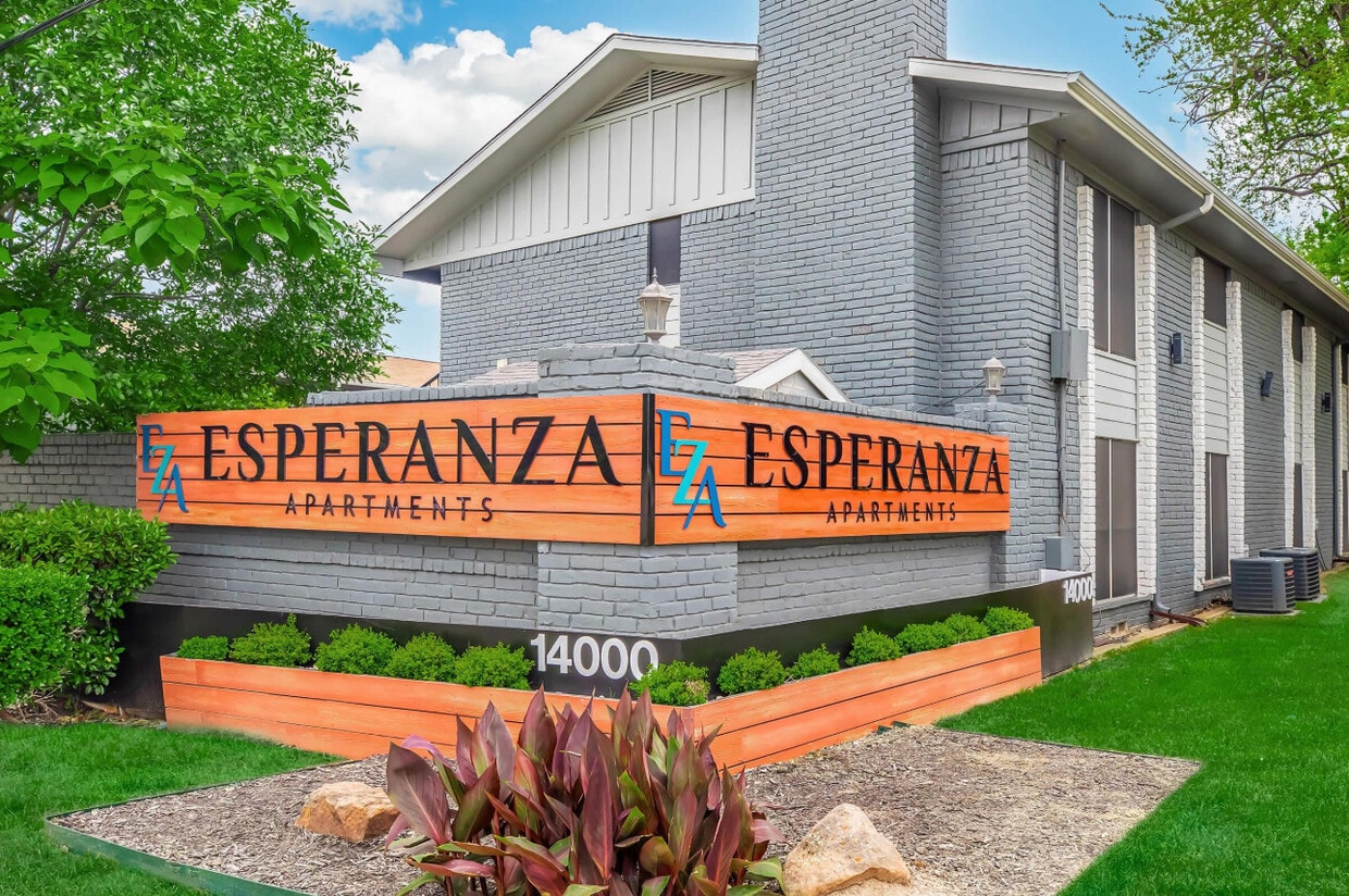 Primary Photo - Esperanza Apartments