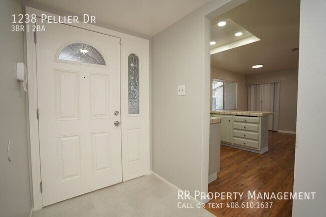 Foto del edificio - 1238 Pellier Dr