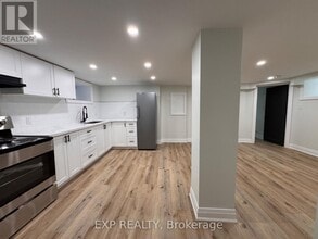 Building Photo - 952 Main St E