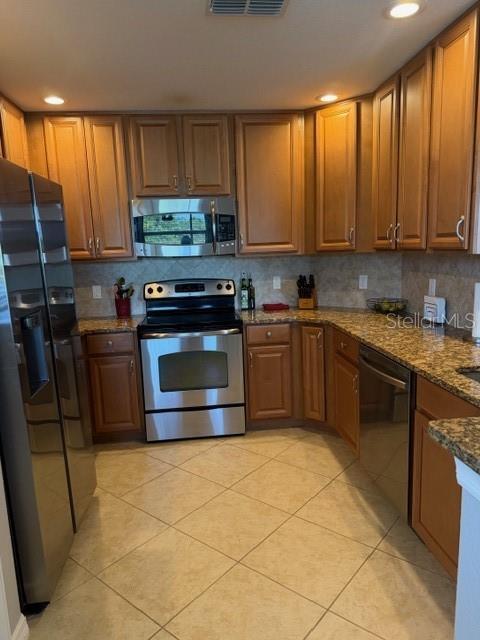 Foto del edificio - 424 Winding Brook Ln