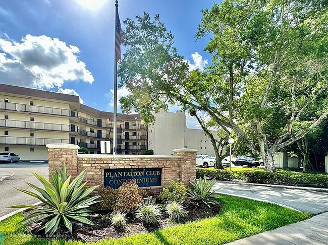 Foto del edificio - 6855 W Broward Blvd