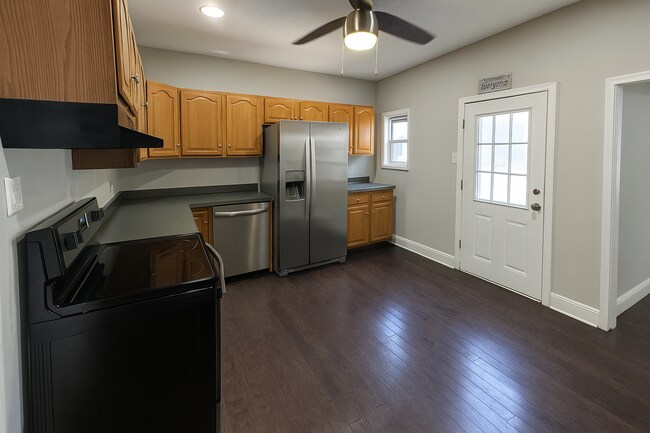Building Photo - 347 Hannum Ave