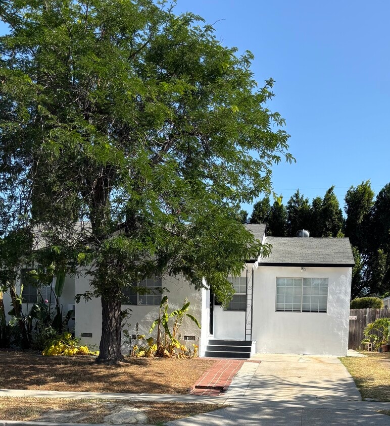 Primary Photo - 17440 Tiara St