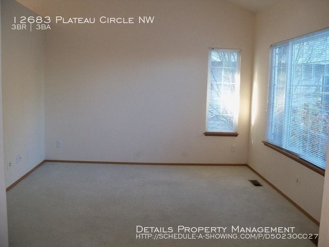 Foto del edificio - 3 bedroom in Silverdale WA 98383