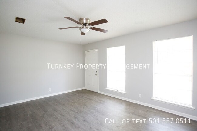 Foto del edificio - Beautiful 3 bedroom in Southwest LR