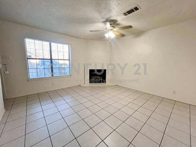 Foto del edificio - 929 W Hickory St