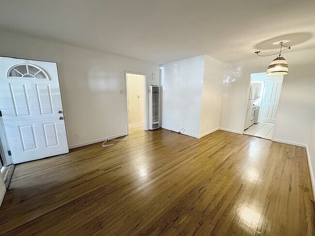 Building Photo - 5573 Margaret Ave