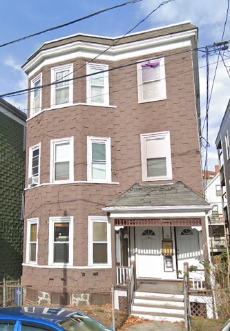 Building Photo - 276 E Cottage St