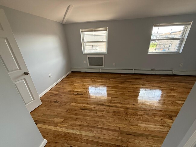 Foto del edificio - 4609 Beach Channel Dr