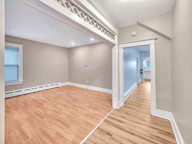 Foto del edificio - 270 Irwin St