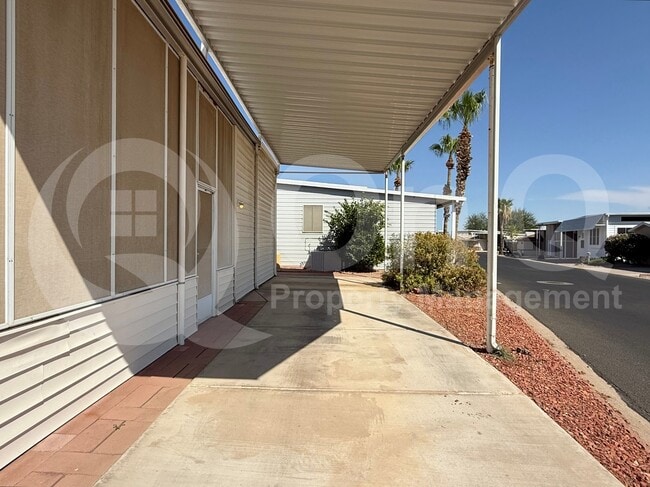 Foto del edificio - 17200 W Bell Rd