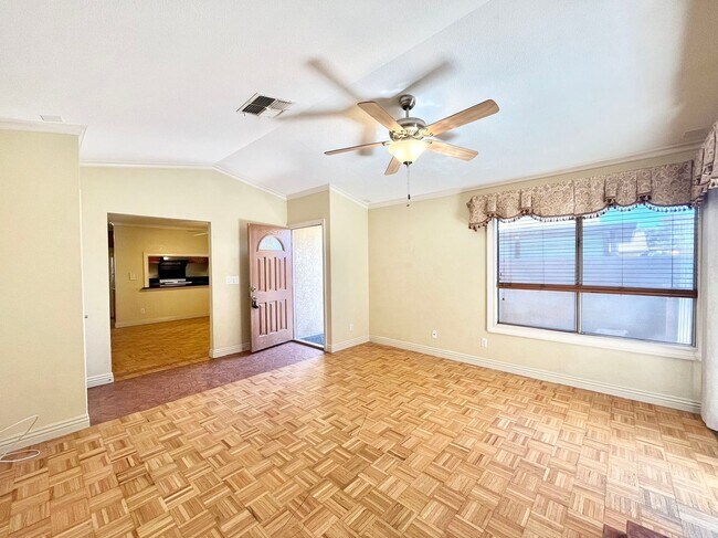 Building Photo - Nice One-Story Single Family home with 3 B...