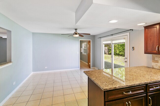 Building Photo - 15110 Huntington Ct