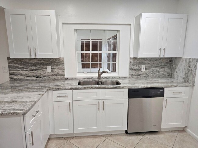 Foto del edificio - 12191 Broadleaf Ct