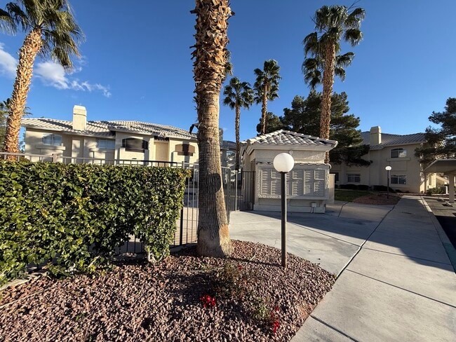 Foto del edificio - 3320 S Fort Apache Rd