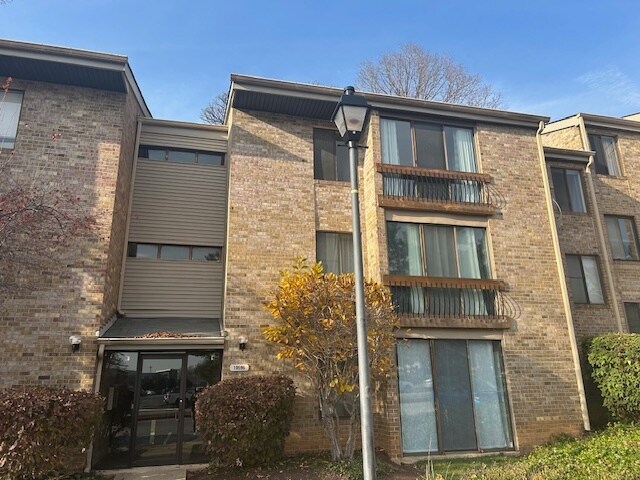 Foto principal - 10596 Twin Rivers Rd