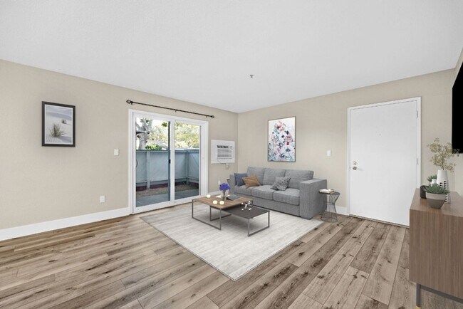 Building Photo - Downtown Livermore remodeled 2 bed 2 bath with washer and dryer