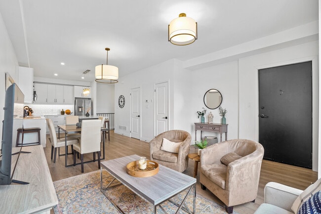 Building Photo - Stylish 2-Bedroom, 2.5-Bathroom Condo for ...