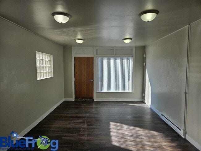 Foto del edificio - 314 S Pearl St