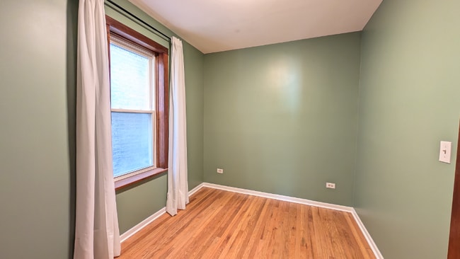 Foto del edificio - 5118 W Hutchinson St