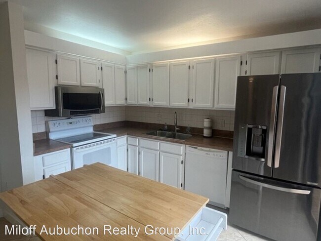 Building Photo - 2 br, 2 bath House - 5205 Cedar Bend Drive