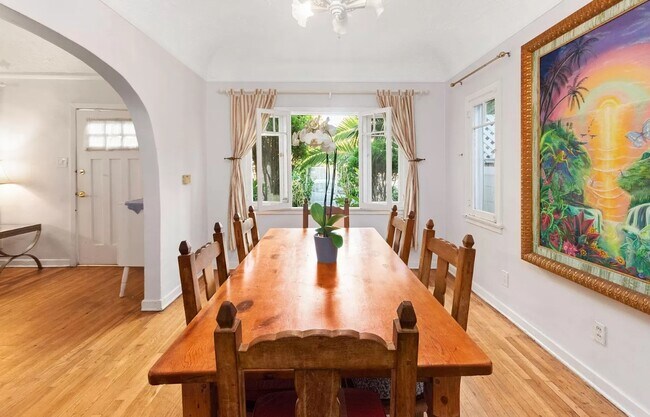 Comedor - 3110 Highland Ave