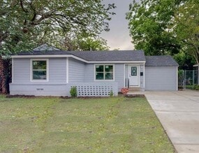 Building Photo - 11549 Desdemona Dr