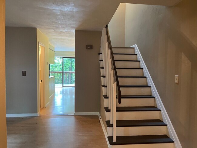 STAIRS - 2910 Tree Swallow Rd