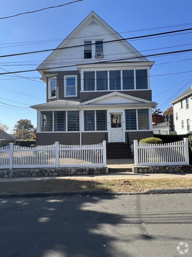 Building Photo - 33 Randolph St