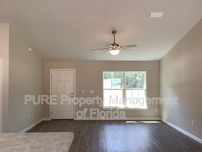 Foto del edificio - 4 Water Track Dr