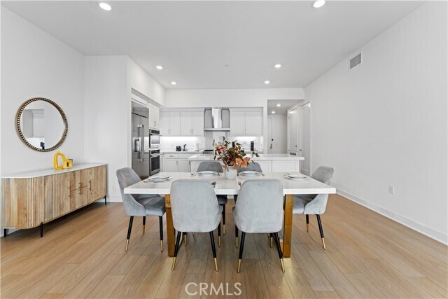 Building Photo - 2602 Rivington