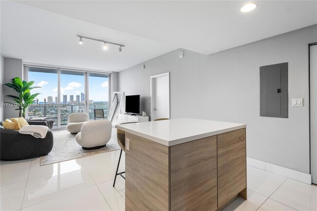 Building Photo - 16385 Biscayne Blvd