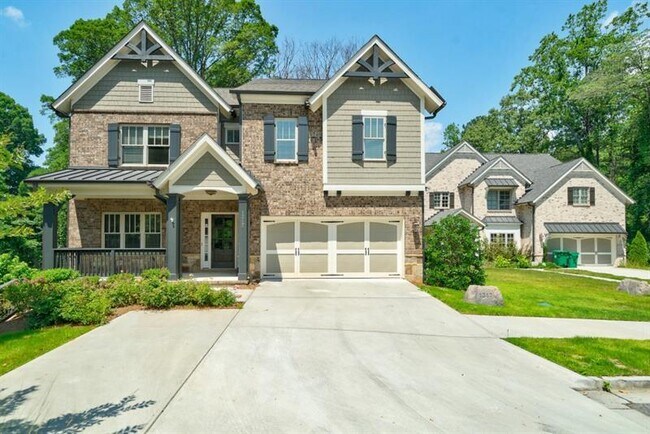 Foto del edificio - 1317 Winfair Ln NE