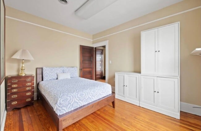 Building Photo - 11 S Court St