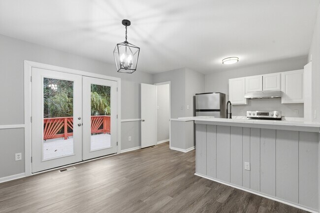 Foto del edificio - 8870 Pennsbury Pl