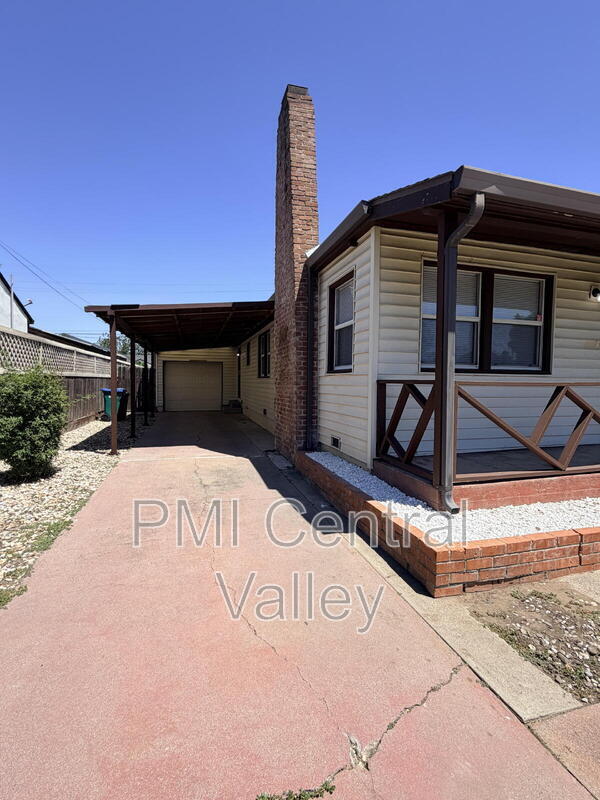 Building Photo - 3520 San Mateo Ave