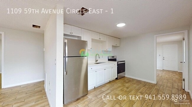 Foto del edificio - 1109 59th Ave Cir E