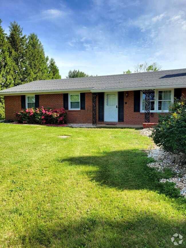 Building Photo - 15621 Broadfording Rd