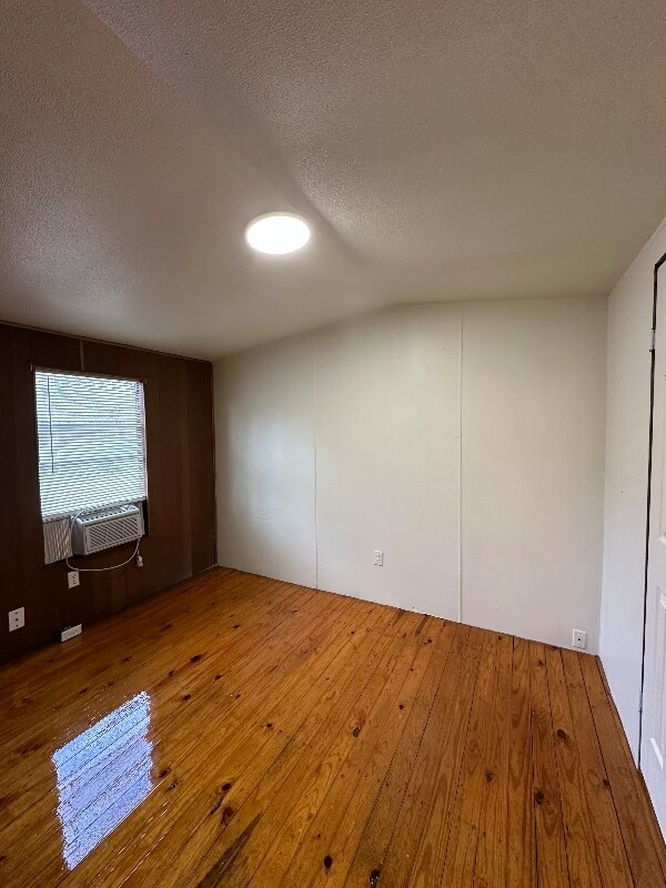 Foto del edificio - 85 Young Rd