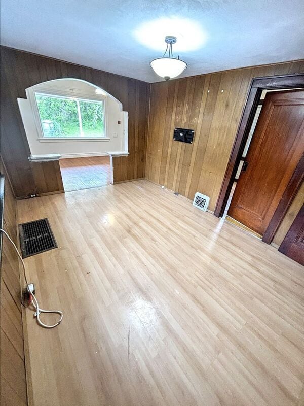 Foto del edificio - 5457 Beacon Ave