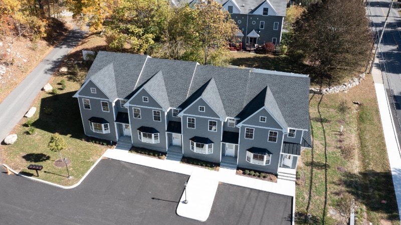 Foto principal - 670 E Main St