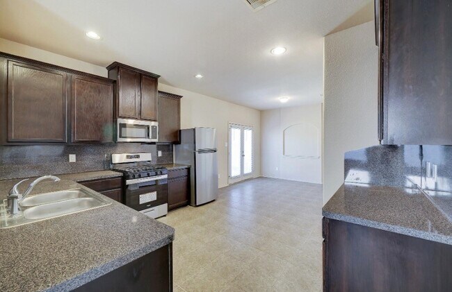 Building Photo - 5206 Westwood Pines Dr