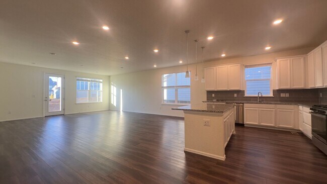 Foto del edificio - Great House In Fort Collins.  FALL LEASE S...