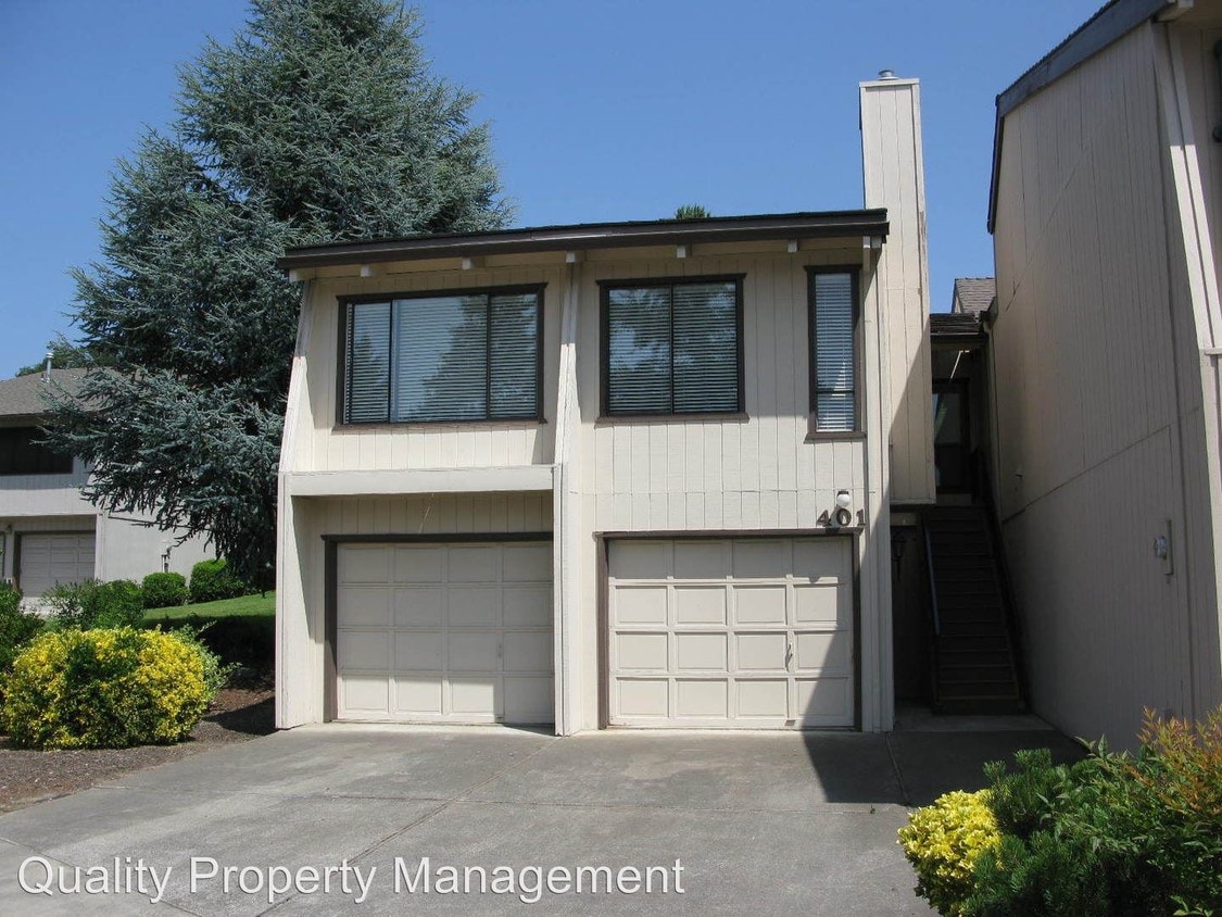 Primary Photo - 3 br, 2 bath House - 401 Eastwood Dr.