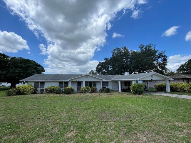 Foto del edificio - 879 S Terrace Dr