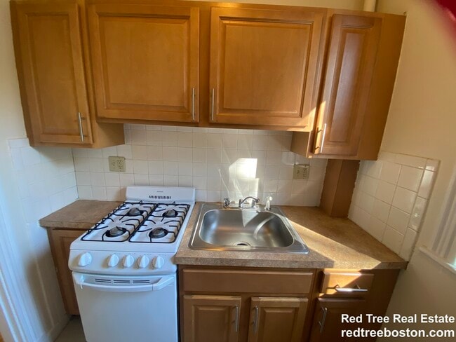 Building Photo - 1160 Commonwealth Ave