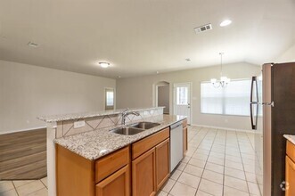Building Photo - 5910 Bonnell Ave