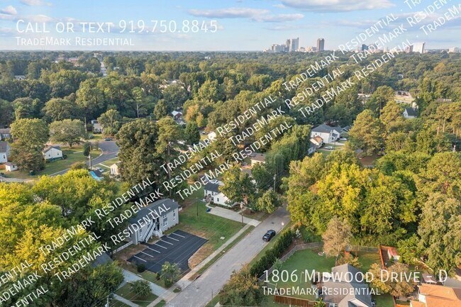Foto del edificio - 1806 Midwood Dr