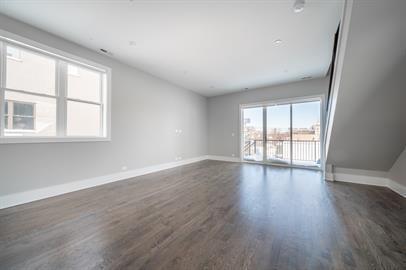 Building Photo - 556 W 18th St