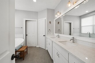 Building Photo - 1317 Bomar St